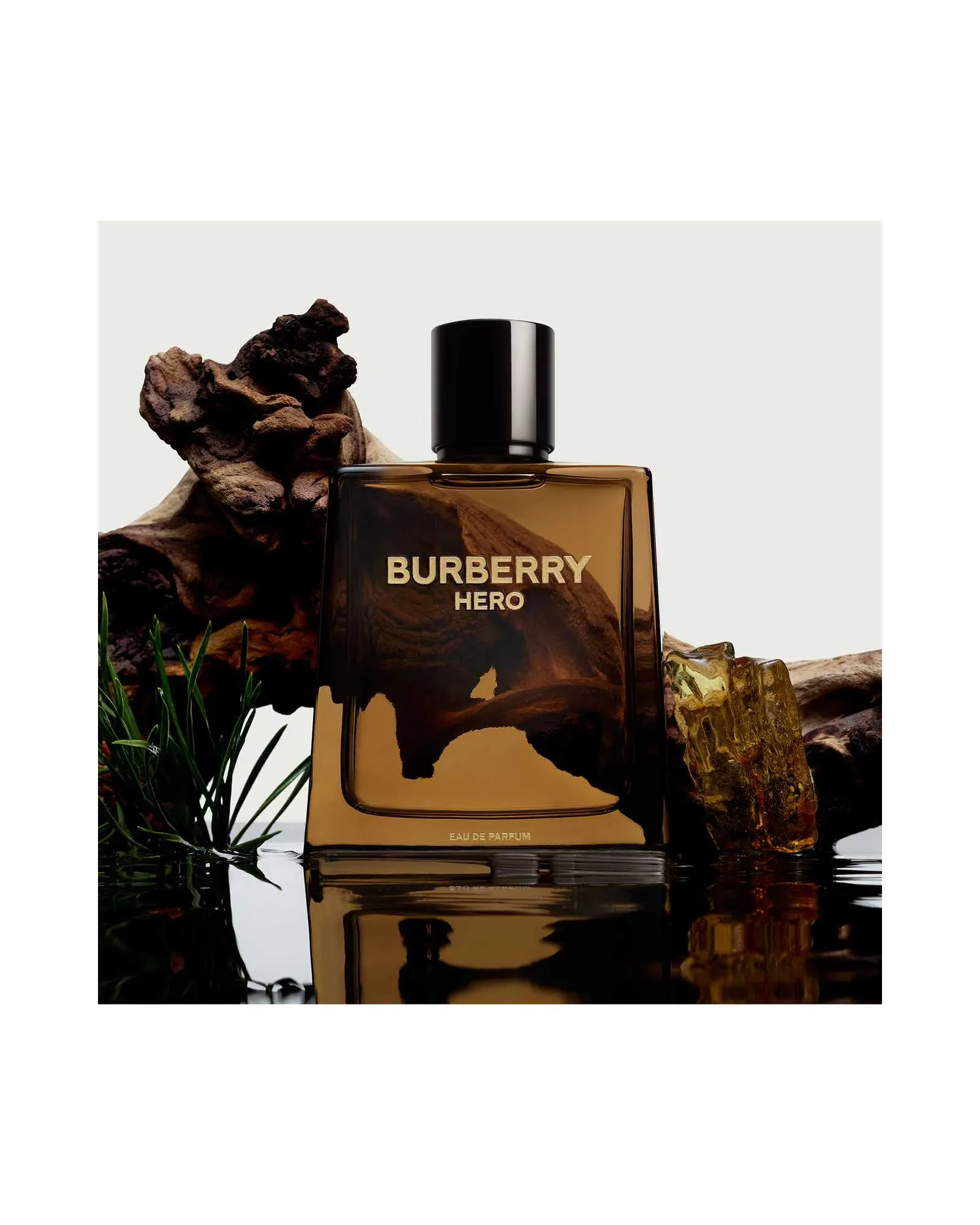 Hero Burberry Eau de Parfum - Perfume Masculino 150ml